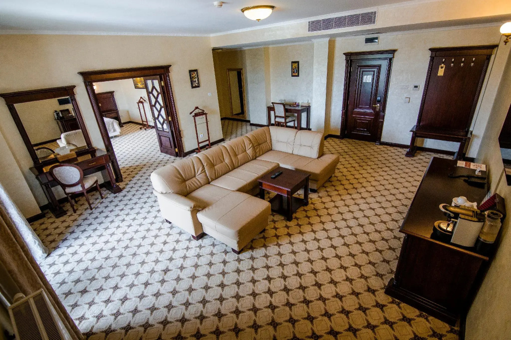 Hotel Golden House
