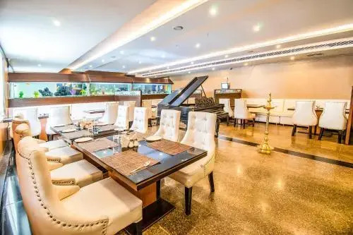 FabHotel Abhinand Grand