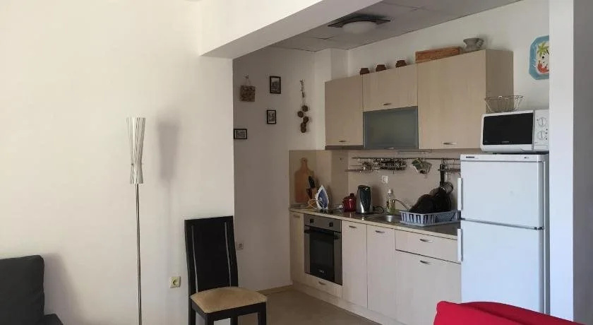 Lucky Beach Apartments