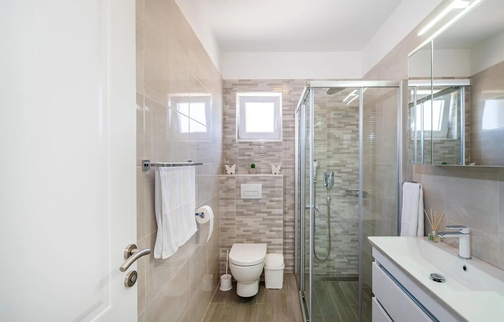 Amazing Home In Maslenica
