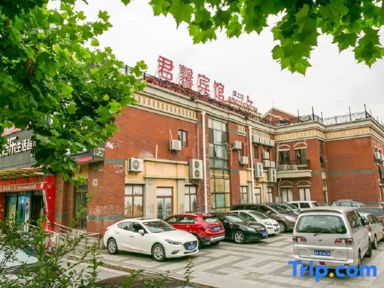 Junxin Hotel