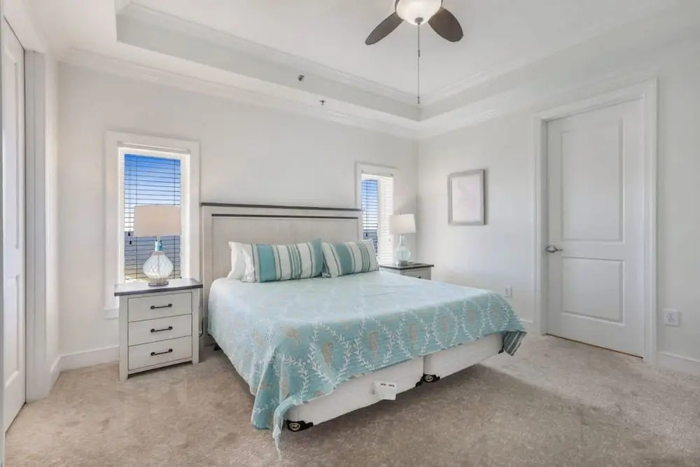 Beachfront Escape Sleeps 10 Incredible Views