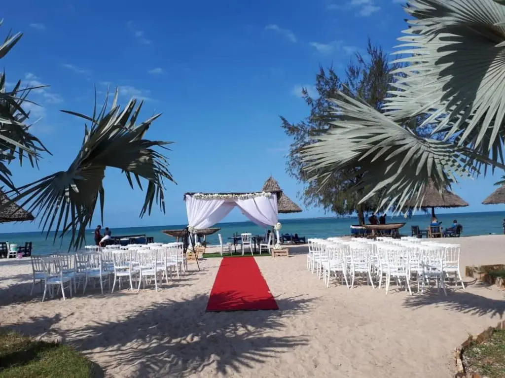 Kijiji Beach Resort
