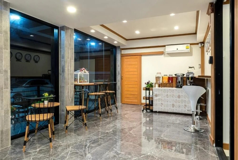 Suthep Home & Hostel