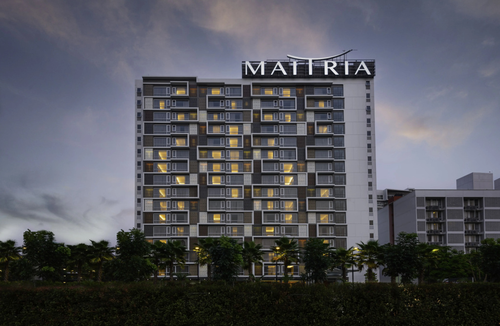 Отель Maitria Hotel Rama 9 Bangkok