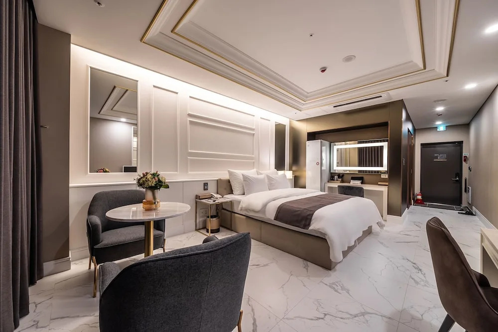Suwon Aritte Hotel
