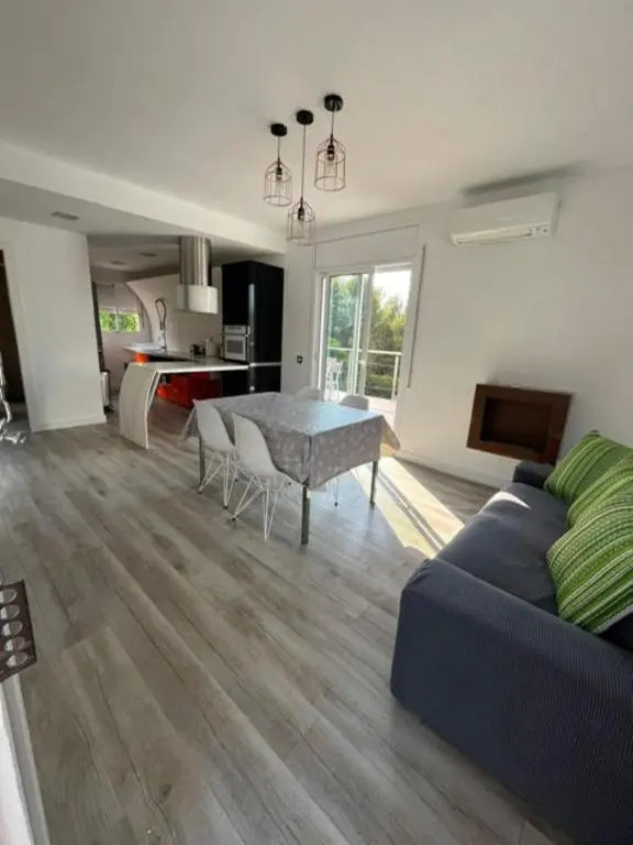 Paradise Silvia, Detached villa with private pool near Sitges