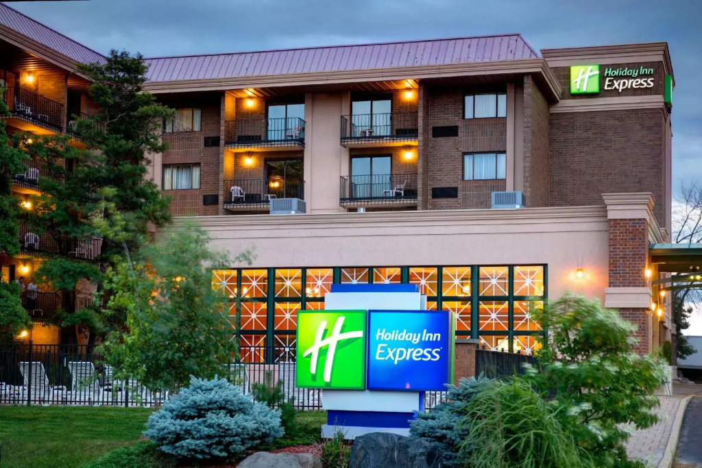 Holiday Inn Express Schaumburg-Rolling Meadows by IHG