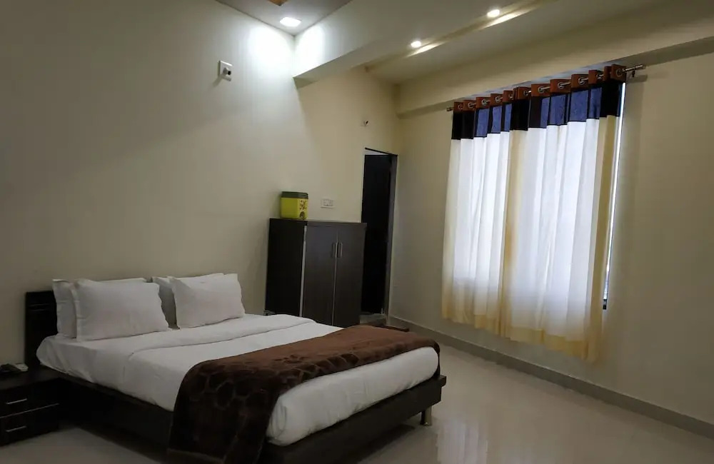 Hotel Safar