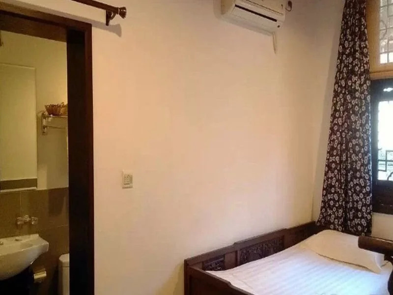 Xidi Travel Lodge