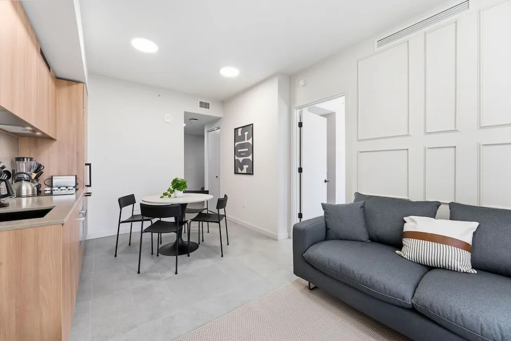 Stylish Miami Stay for 5 Guests
