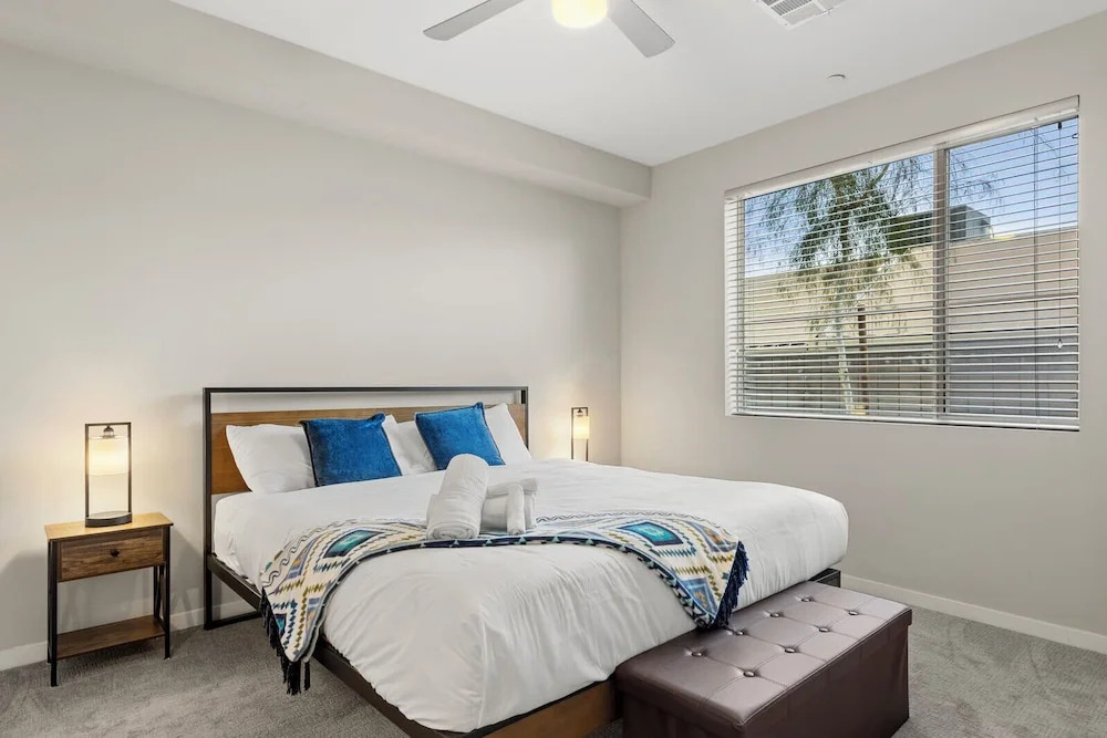 CozySuites at Vela Camelback