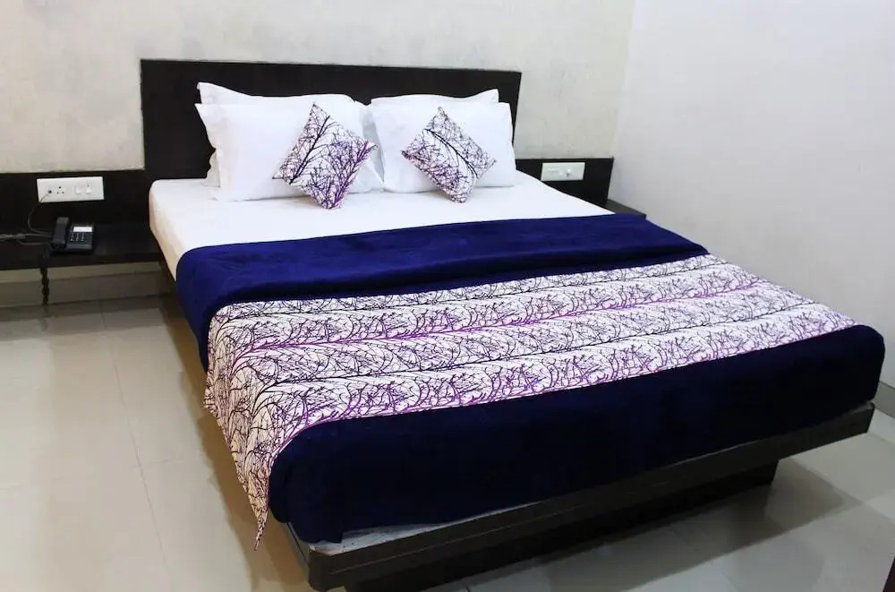 Hotel Aarya Inn