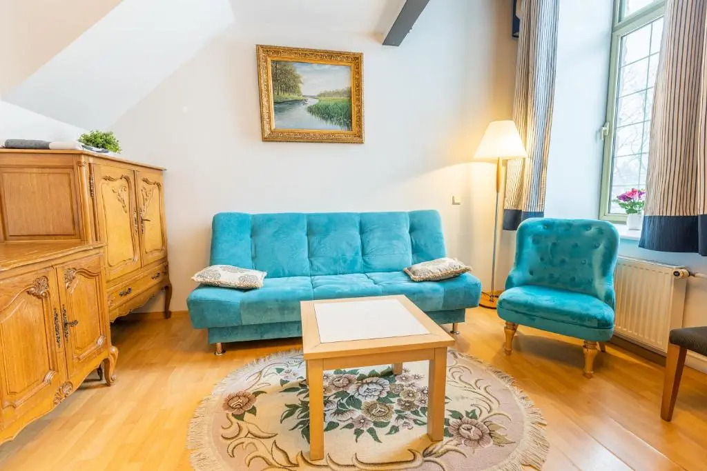 Daily Apartments - Split Level Apartment near Port