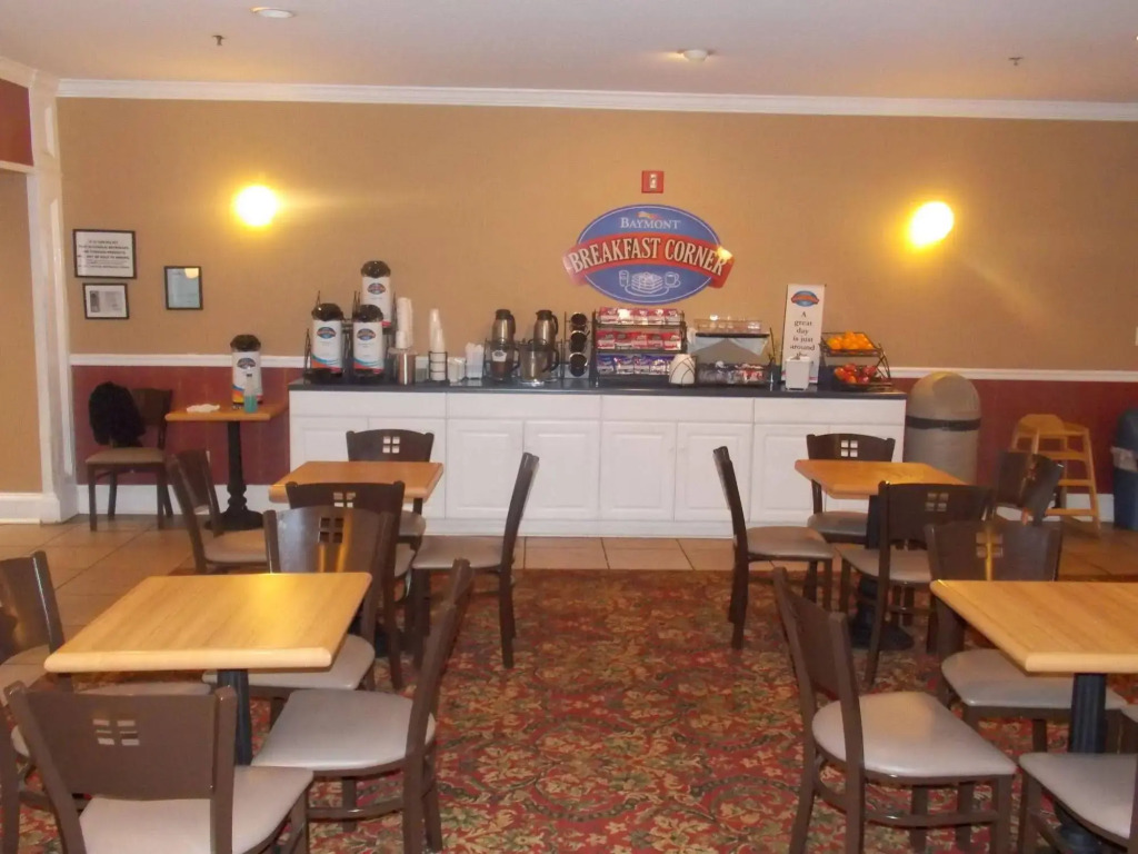 Comfort Inn & Suites River City Decatur