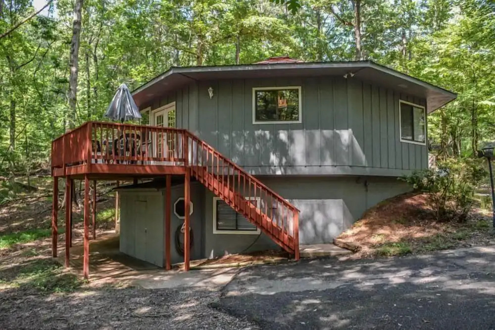 Rowe`s Round House
