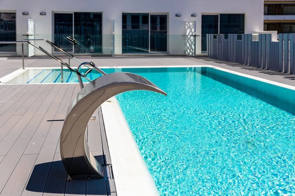 Carihuela Suites