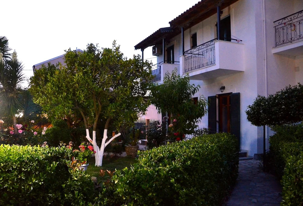 Kostas Garden