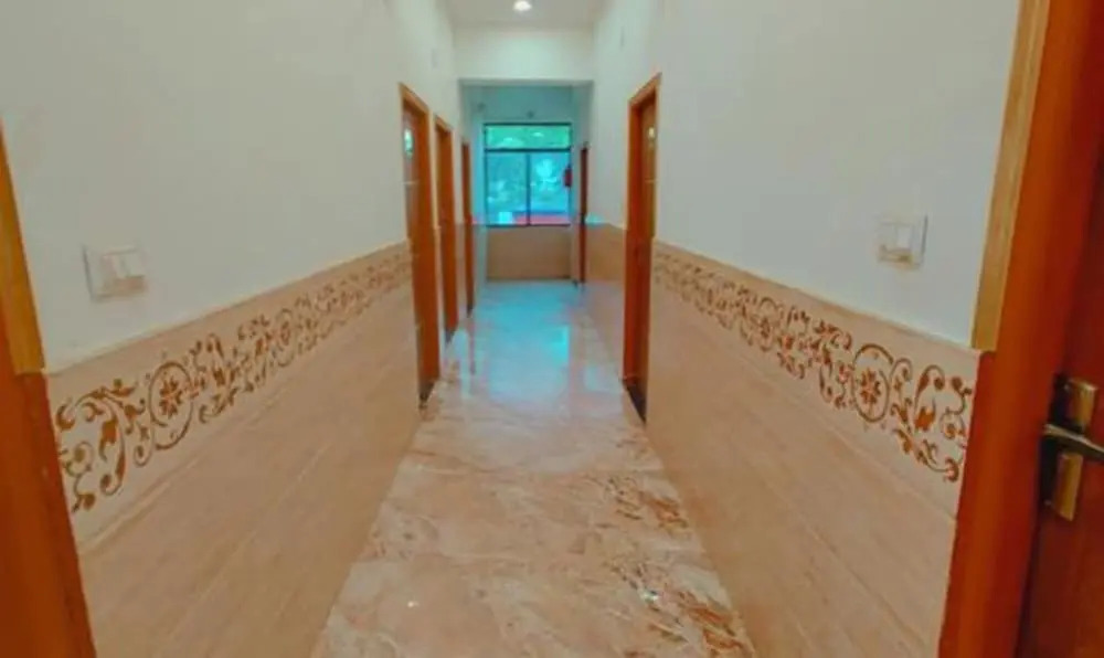 Fabhotel Elegance