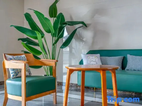 Yachne Light Luxury Hotel