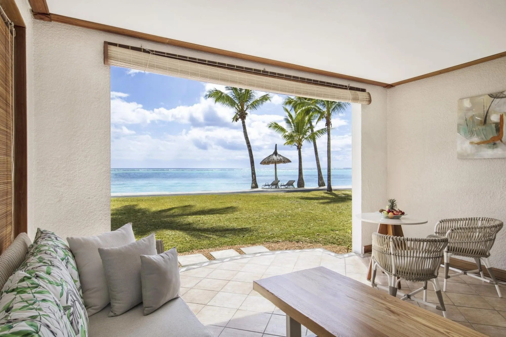 Paradis Beachcomber Golf Resort & Spa