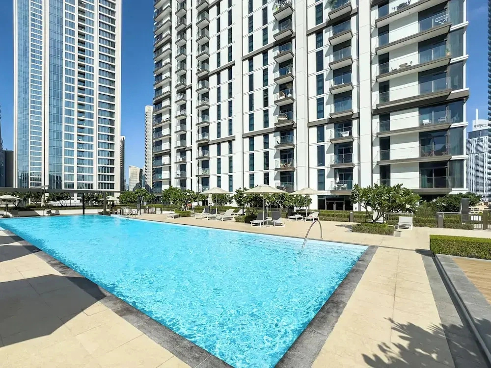 Delujo Stays   Burj Crown Collection
