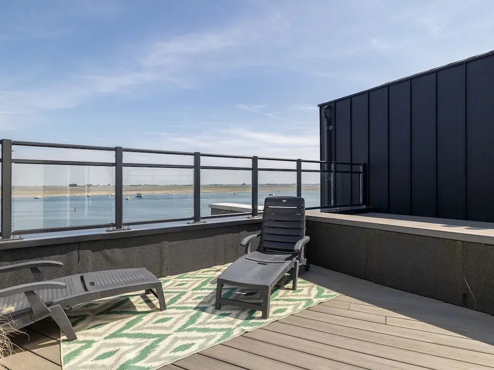 Seaside Getaway, Sint-annaland
