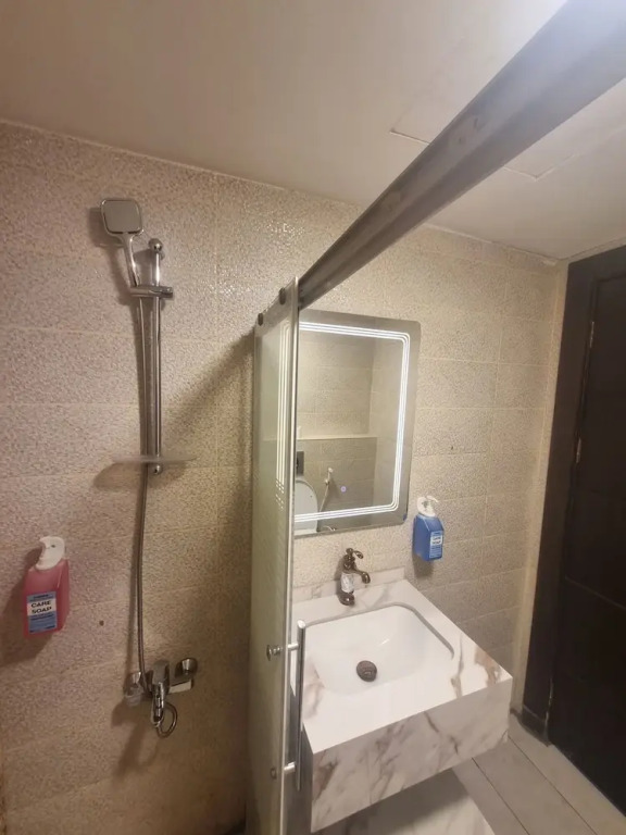 Charming Amman Apartment With Central Air-con & Street Parking