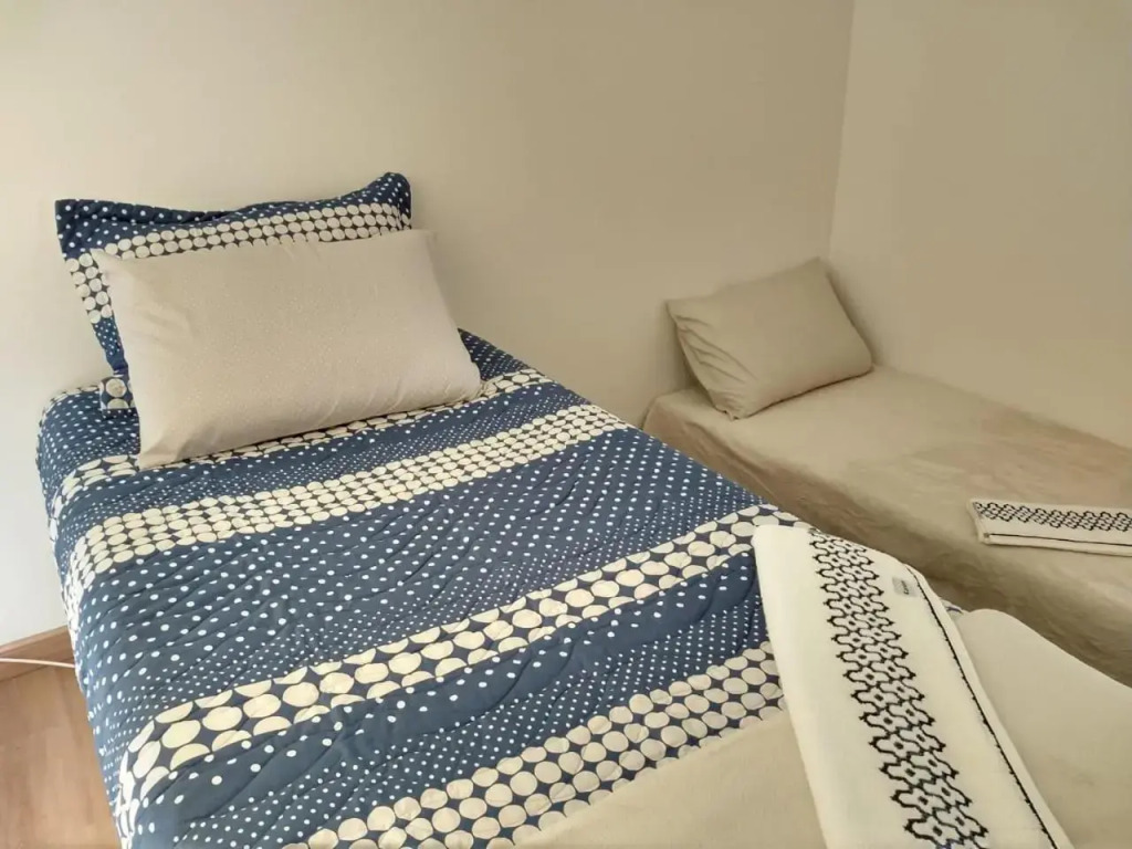 Casa Curitiba 120m² (1 Suíte e 2 Quartos) com garagem em condomínio