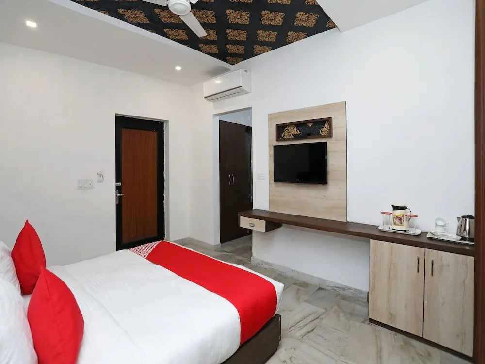 OYO 11538 Shree Kanha Shyam Hotel & Banquet