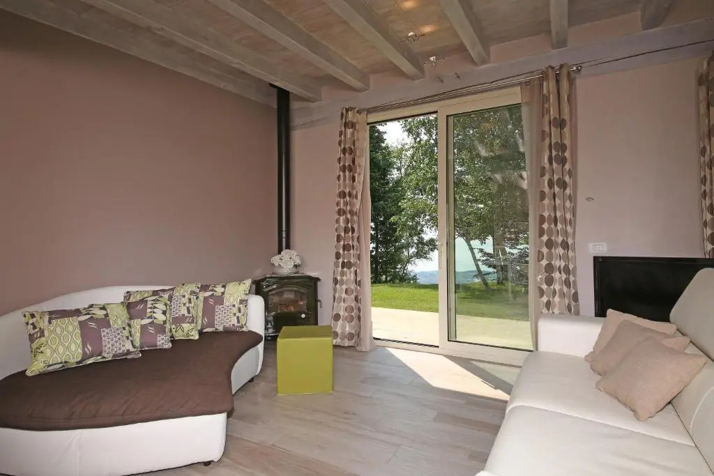 Villa Luna Stunning Modern Villa Shared Infinity Pool, Big garden, Fantastic lake view,AC