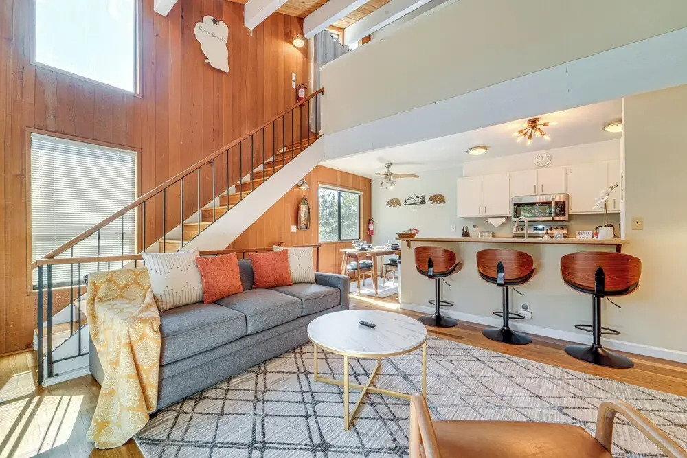 5 Mi to Northstar Skiing: 'bear Den' Home w/ Decks