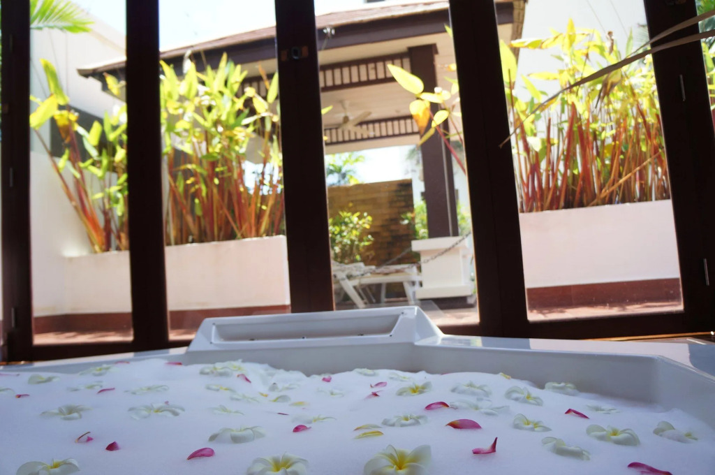 The Royal Tropical Beach at VIP Chain Resort