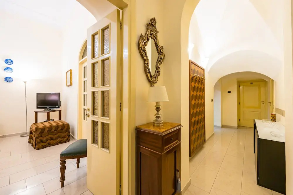 Homely City Apartment by Wonderful Italy