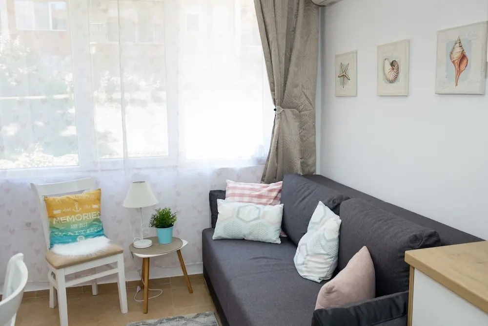 Riviera Park, Golden Sands 1-Bd Chic Apartment