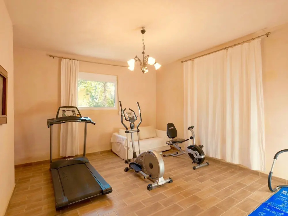 Peaceful Villa on Kamilari with Pool And Sun Lounger