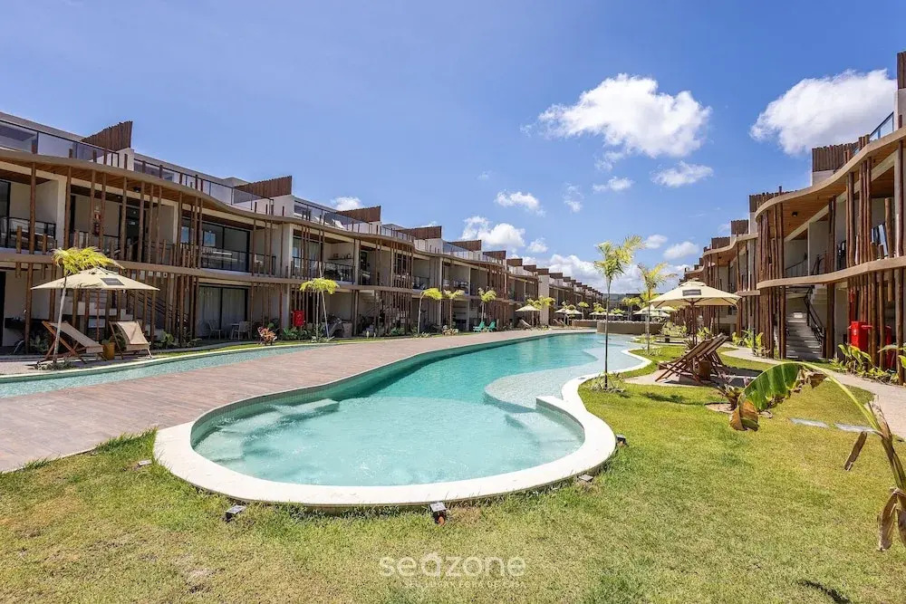 Apartments in Condo With Pool in Front of the Beach - NVB