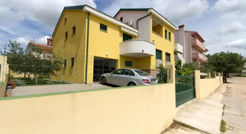 Apartments Miriam I