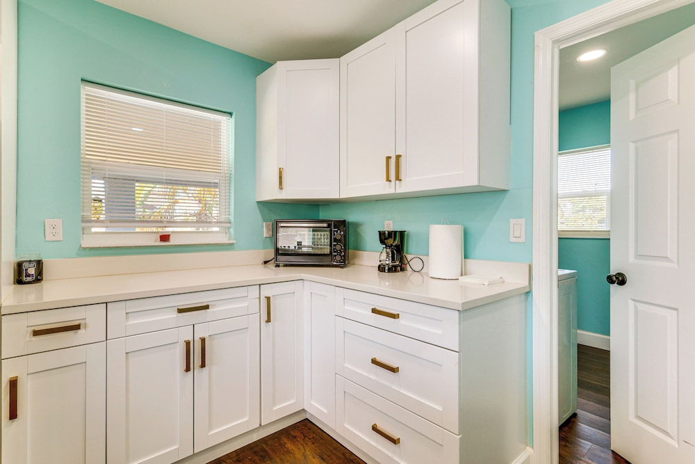Beach Days & Backyard Nights! Fort Myers Retreat