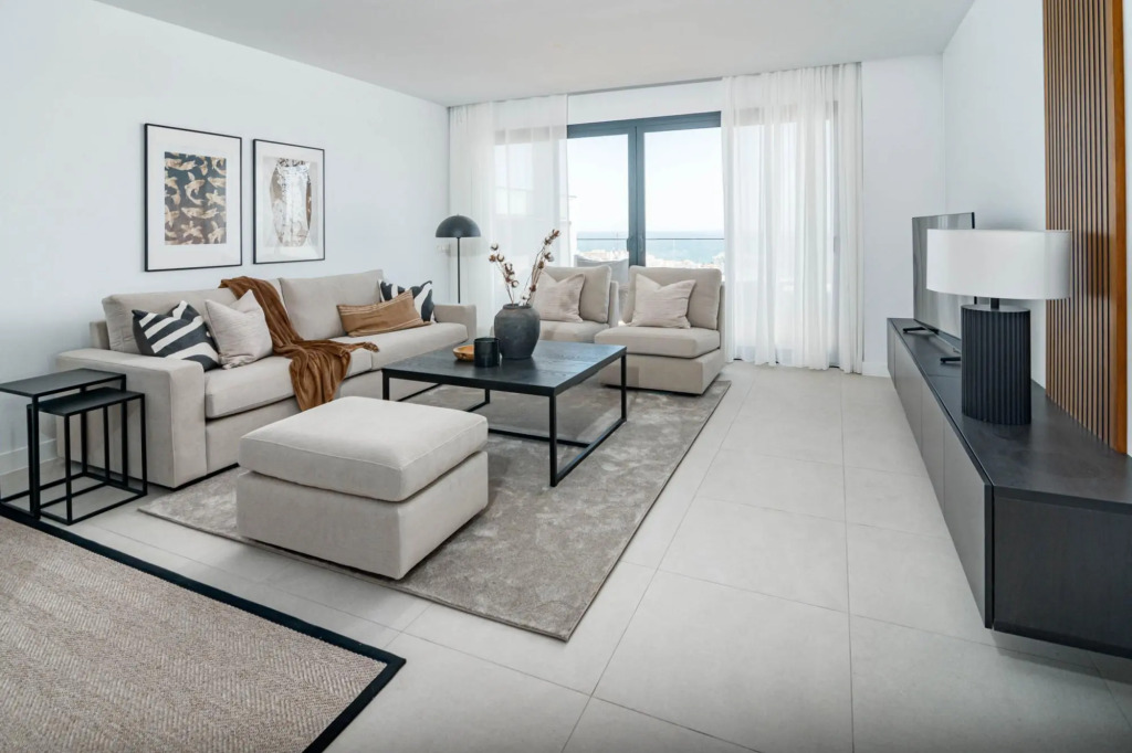 LME92B - Top class flat in Estepona, near beach