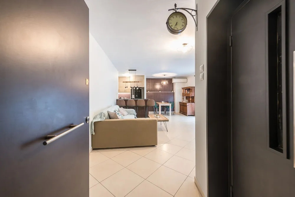 New Syntagma Urban Apartment