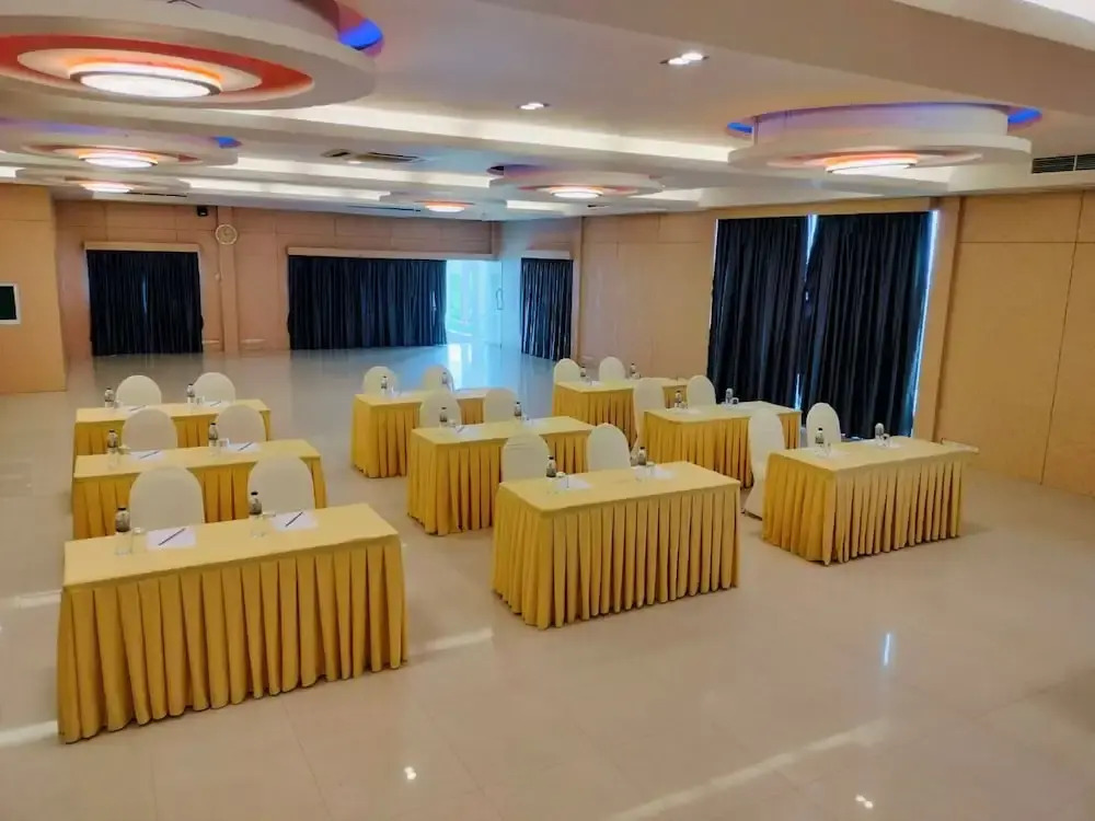 Dragon Beach Resort , Jomtien Beach Pattaya