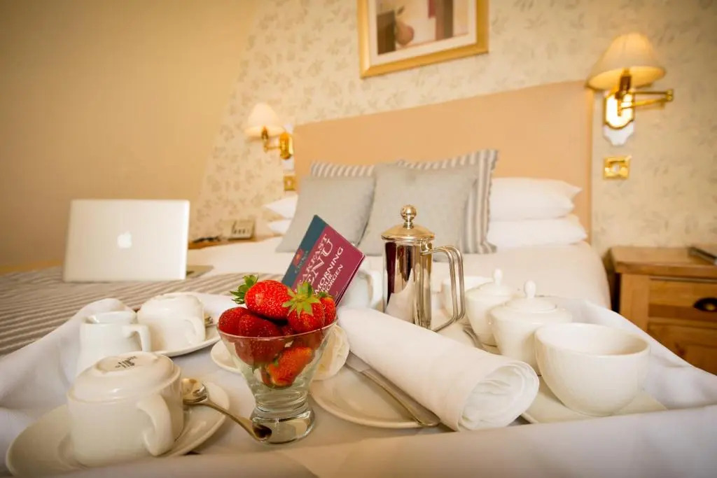 Glen-Yr-Afon House Hotel