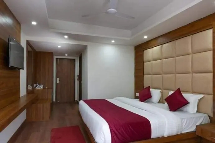 Hotel White Rock Sector 68  Sohna Road