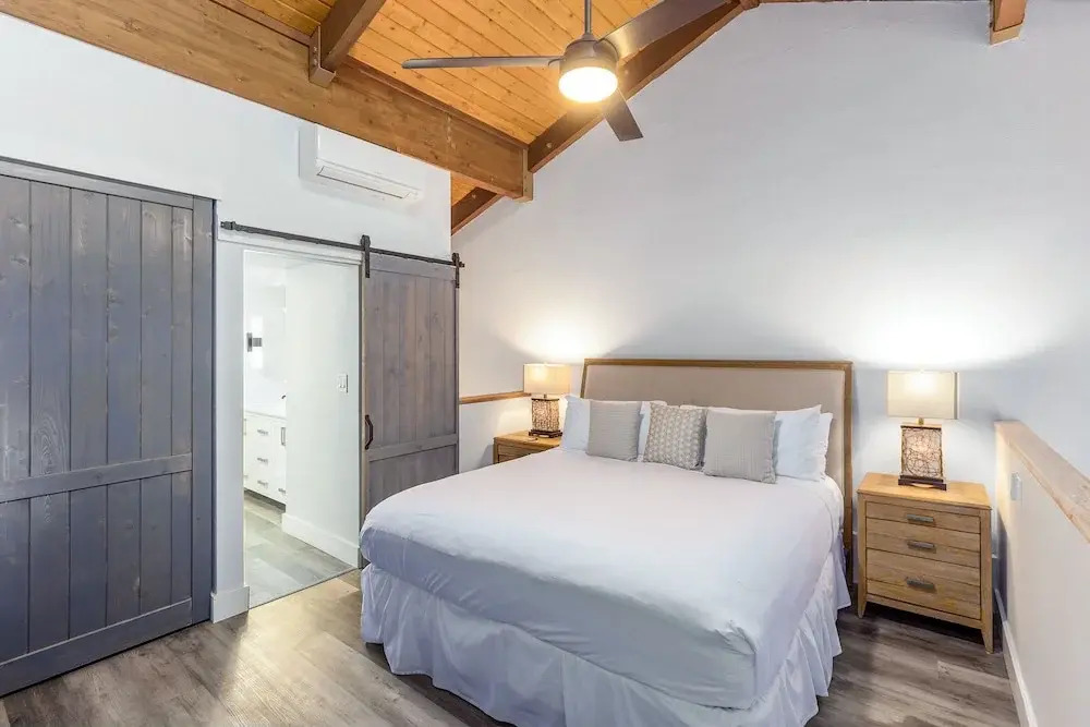 Kamaole Sands 10-403 - Stunning Renovation - Penthouse Level - Split AC - Look!