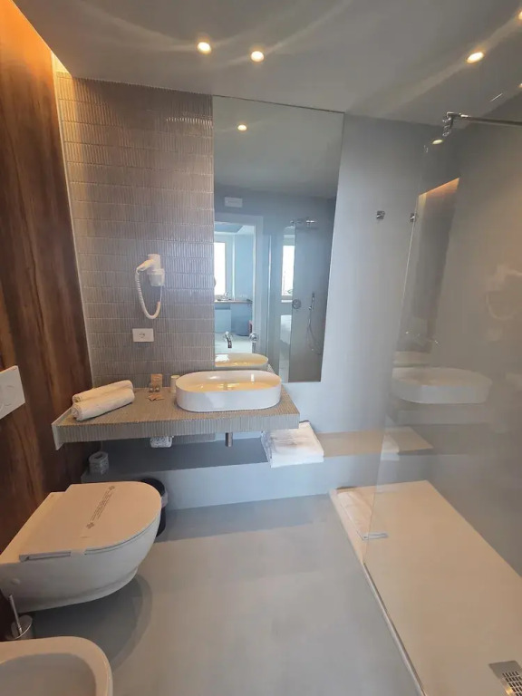 TPH Rooms