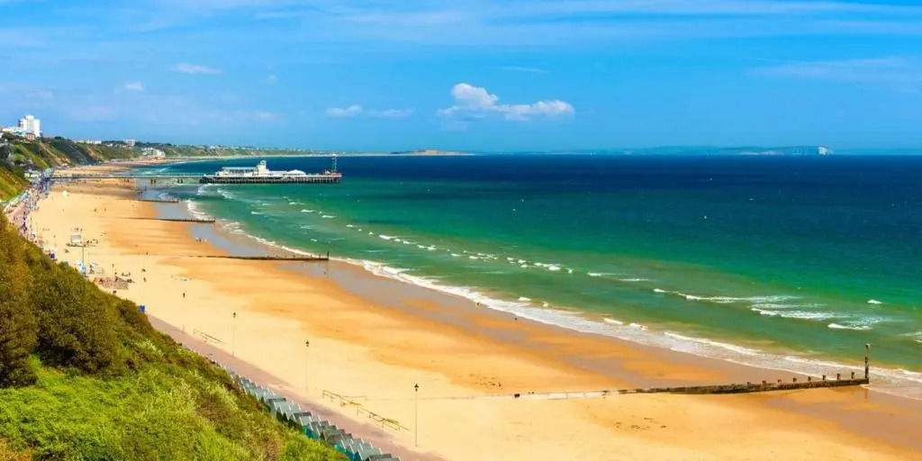 REEF9 - Modern flat for 4 people, 5 mins from beach, centre and Bournemouth International Centre