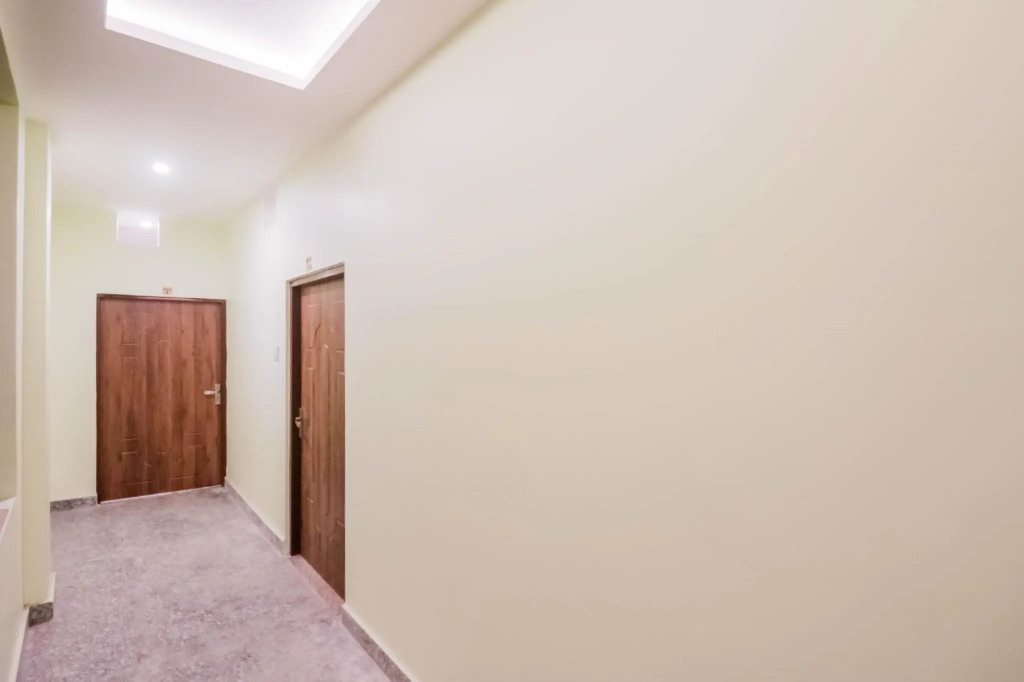 OYO 78885 Hotel Holiday