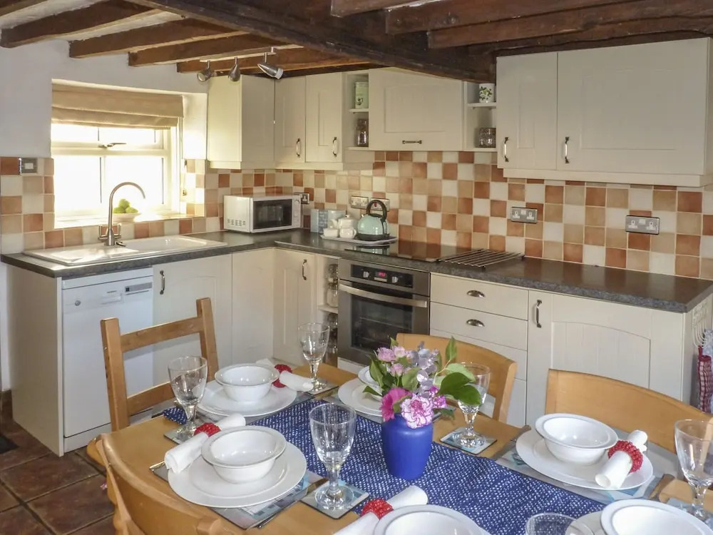 Strawberry Rose Cottage