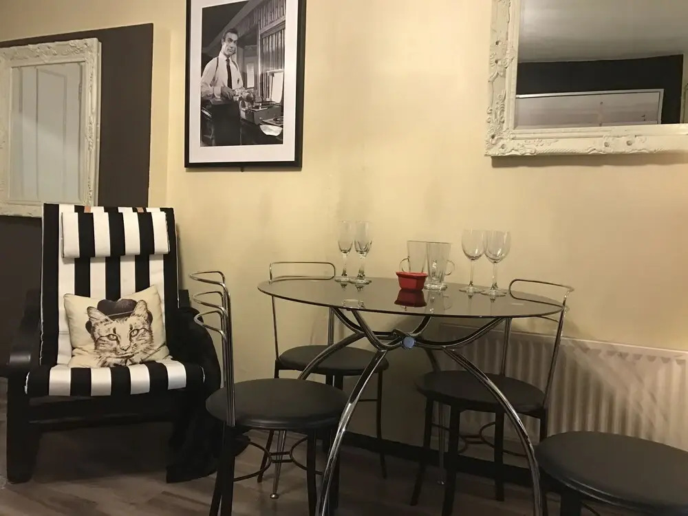 Carlton Kensington Apartments
